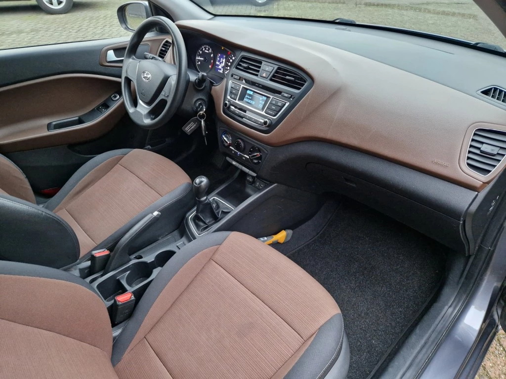 Hoofdafbeelding Hyundai i20