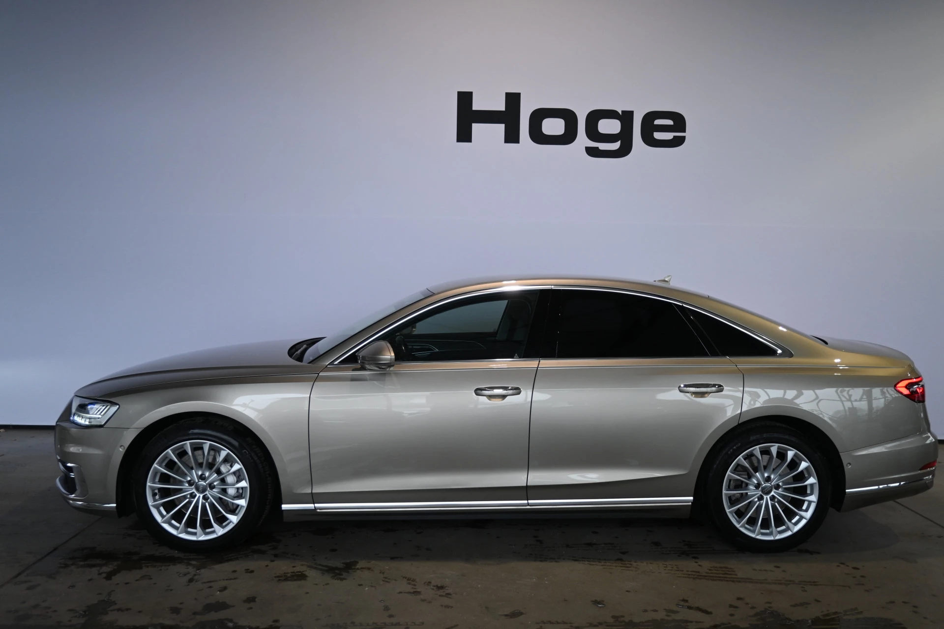 Hoofdafbeelding Audi A8