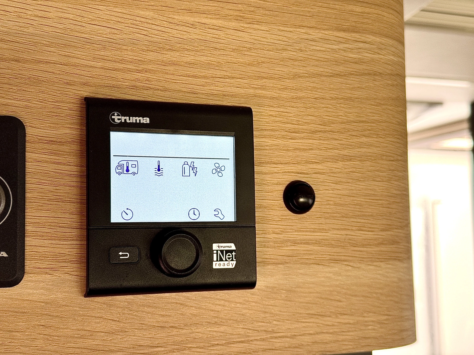 Hoofdafbeelding Adria CORAL 670 SL