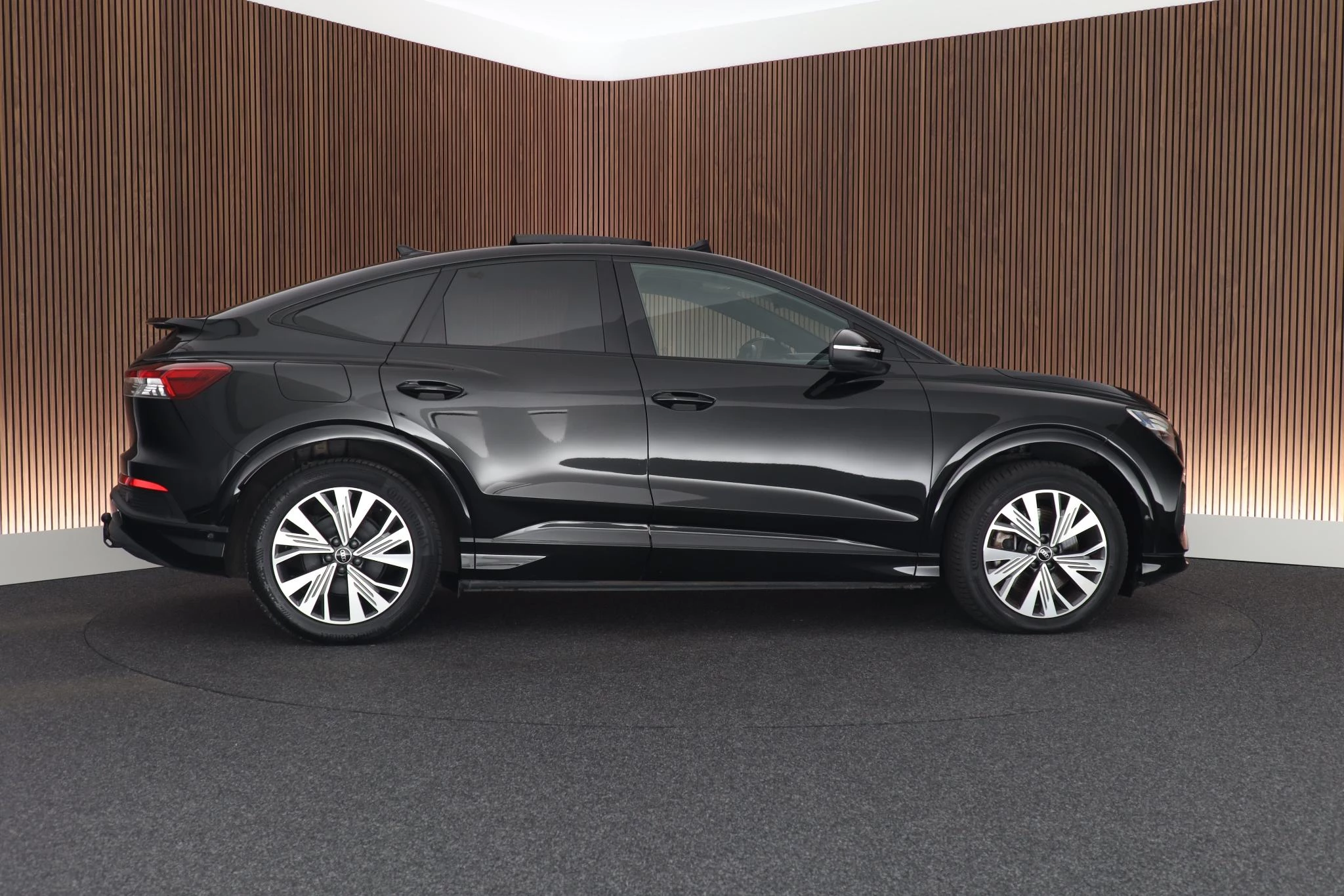 Hoofdafbeelding Audi Q4 Sportback e-tron