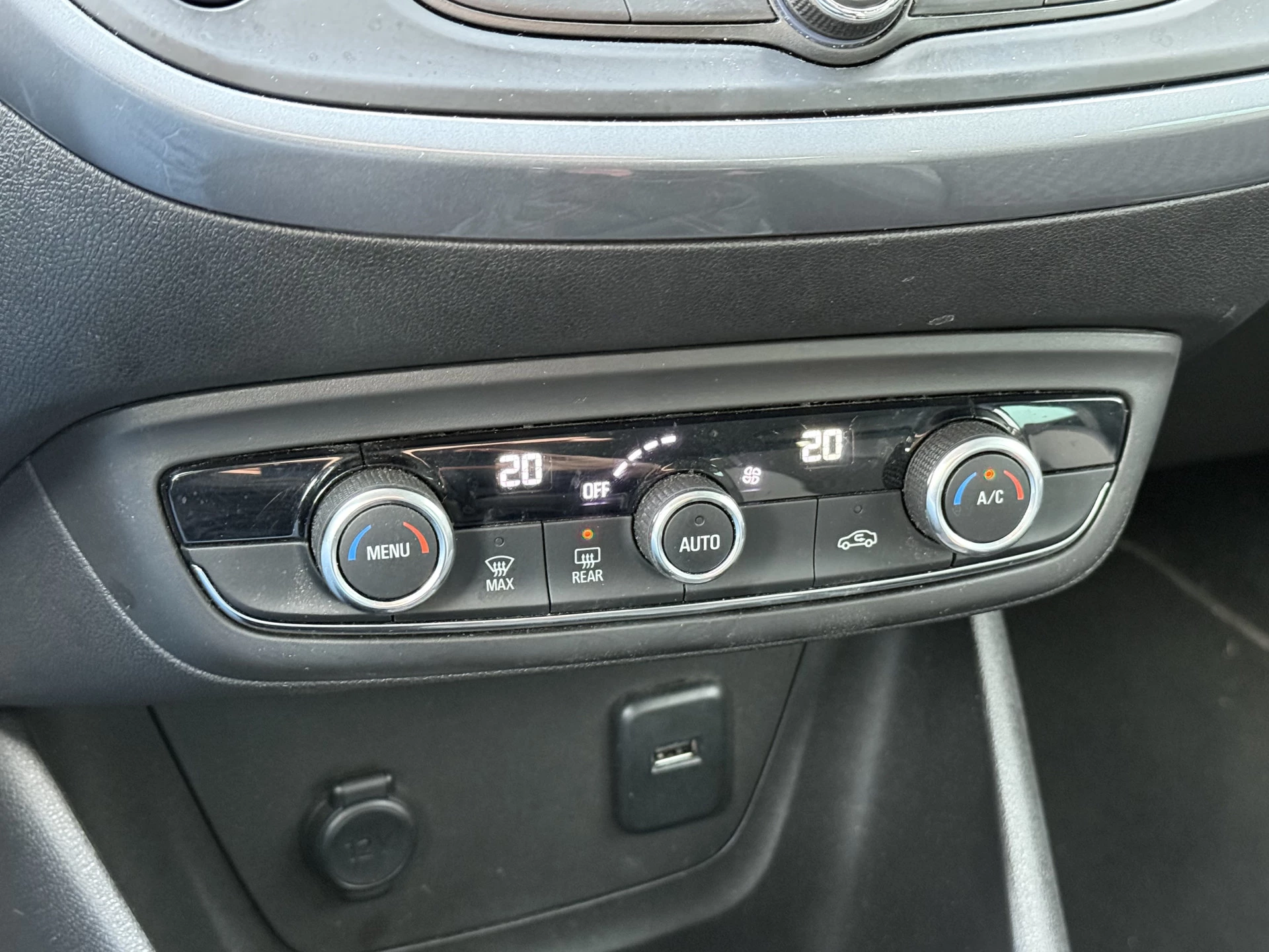 Hoofdafbeelding Opel Crossland X