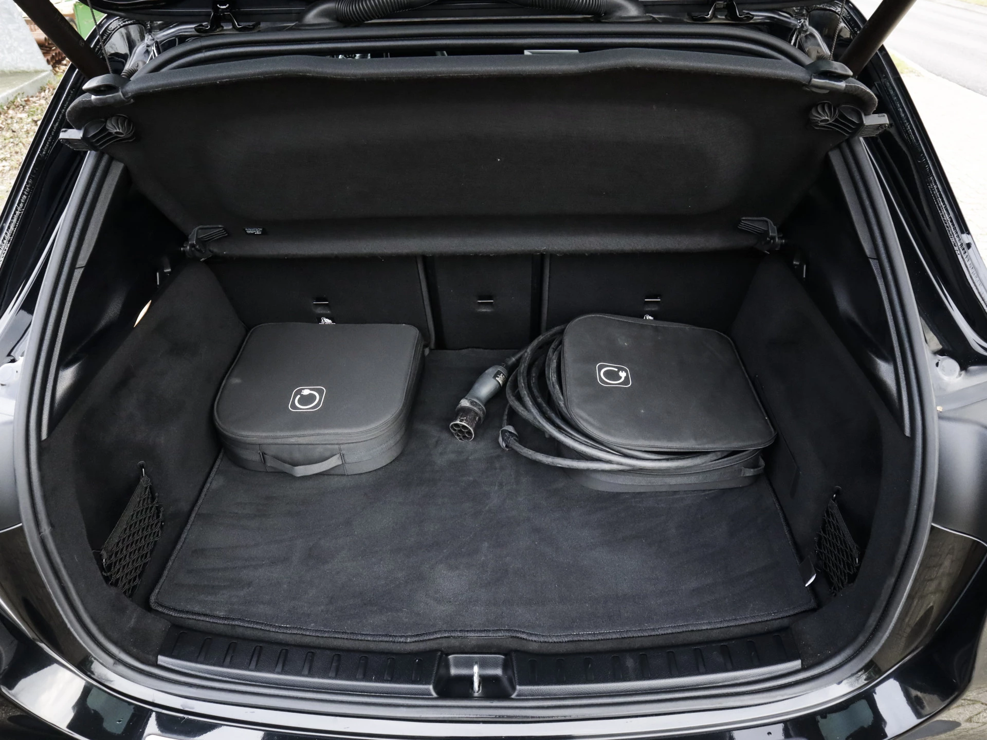 Hoofdafbeelding Mercedes-Benz EQA