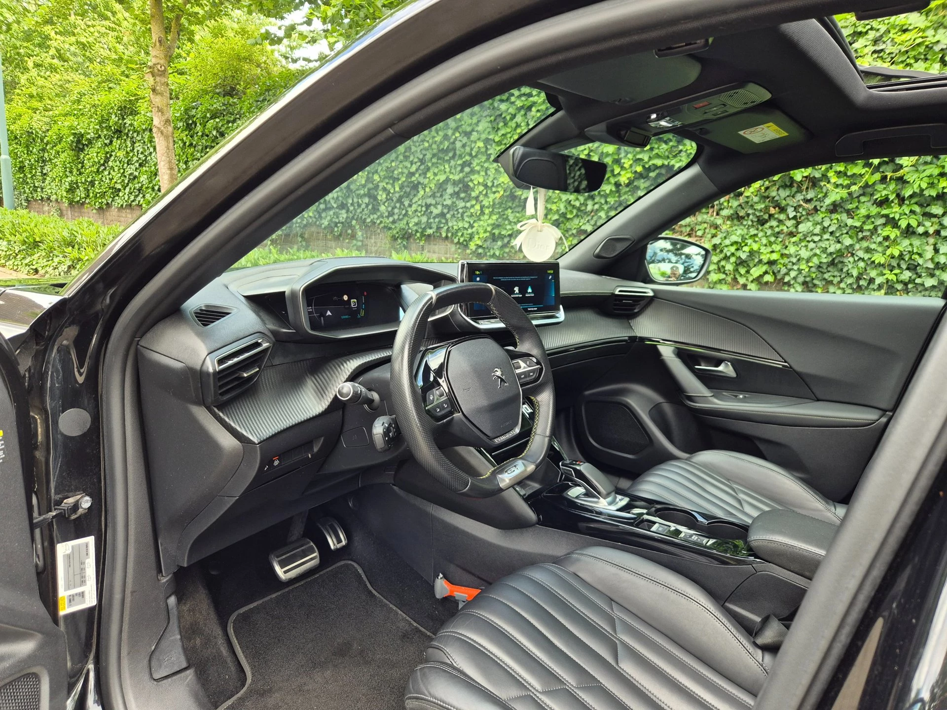 Hoofdafbeelding Peugeot e-2008