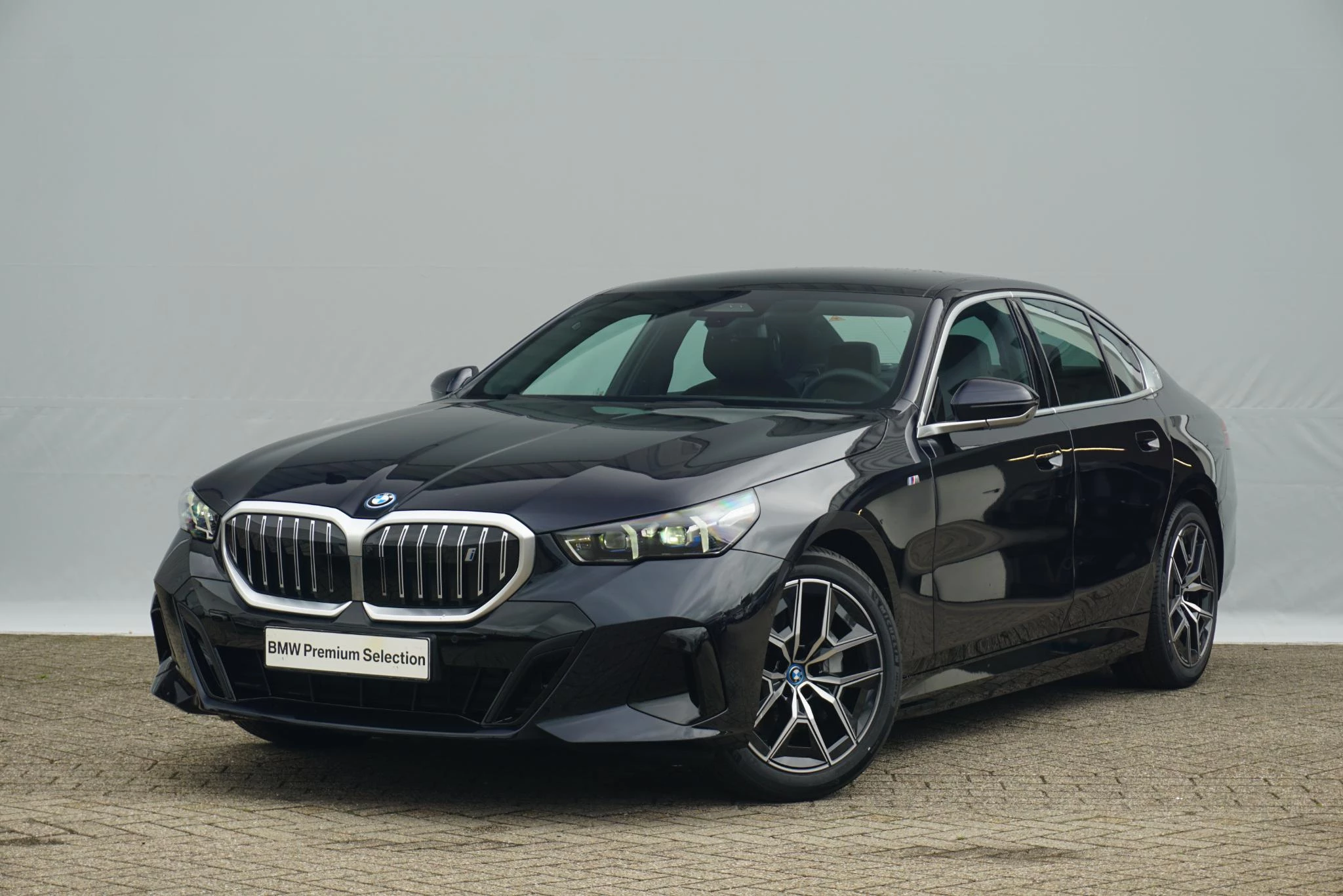 Hoofdafbeelding BMW i5