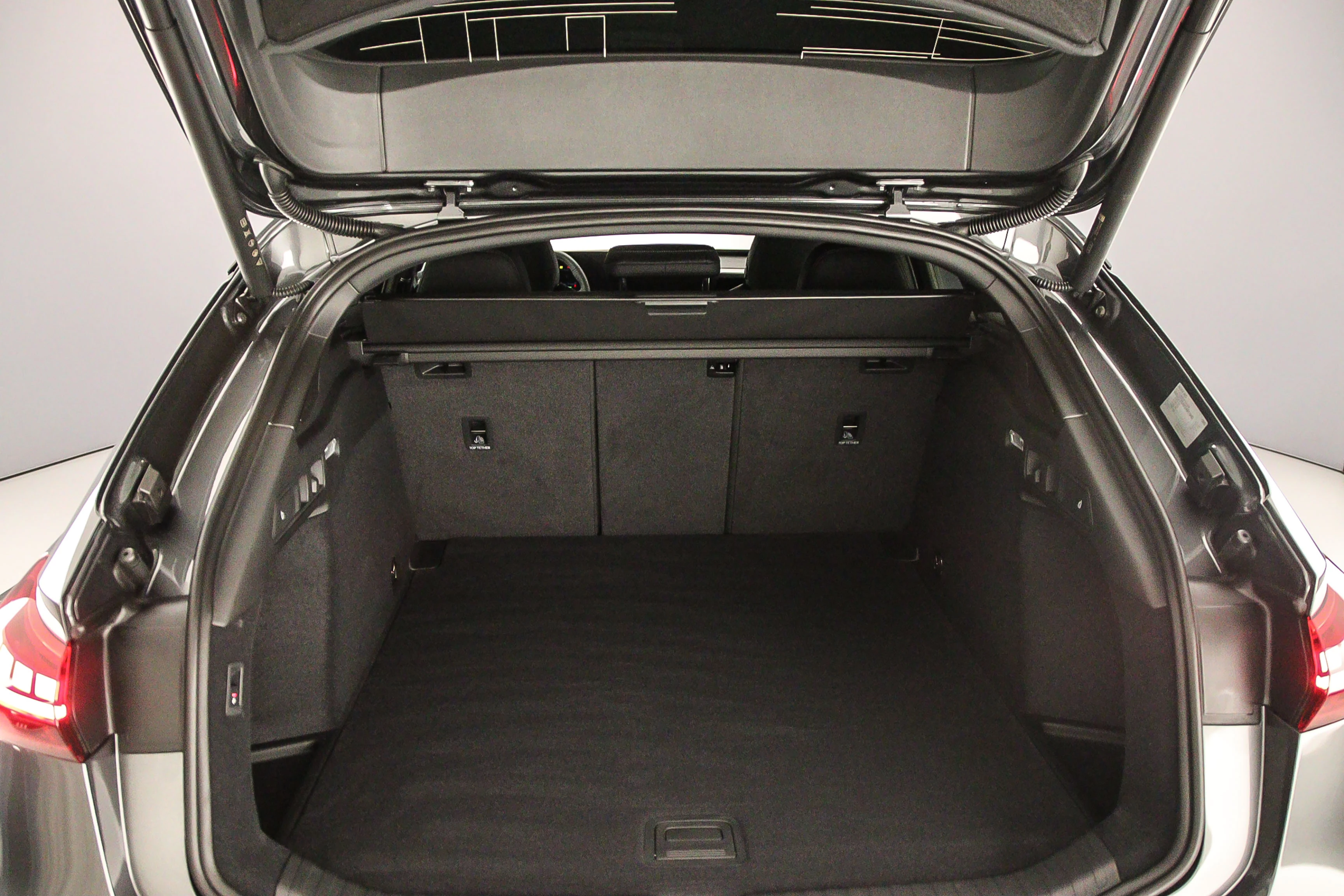 Hoofdafbeelding Audi A6 Avant e-tron