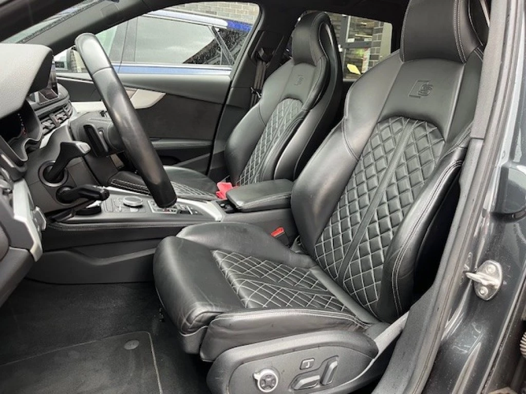 Hoofdafbeelding Audi S4