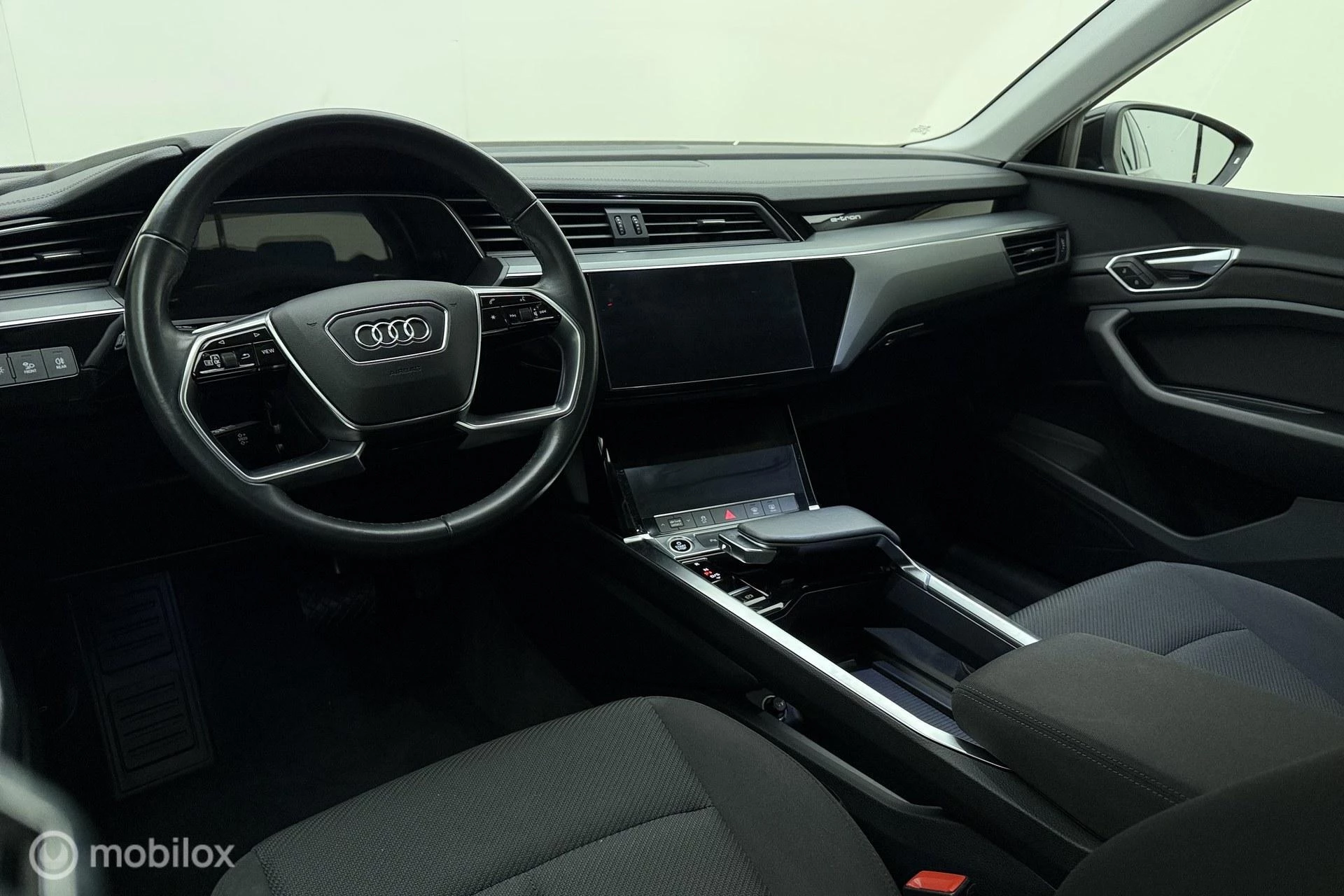 Hoofdafbeelding Audi e-tron