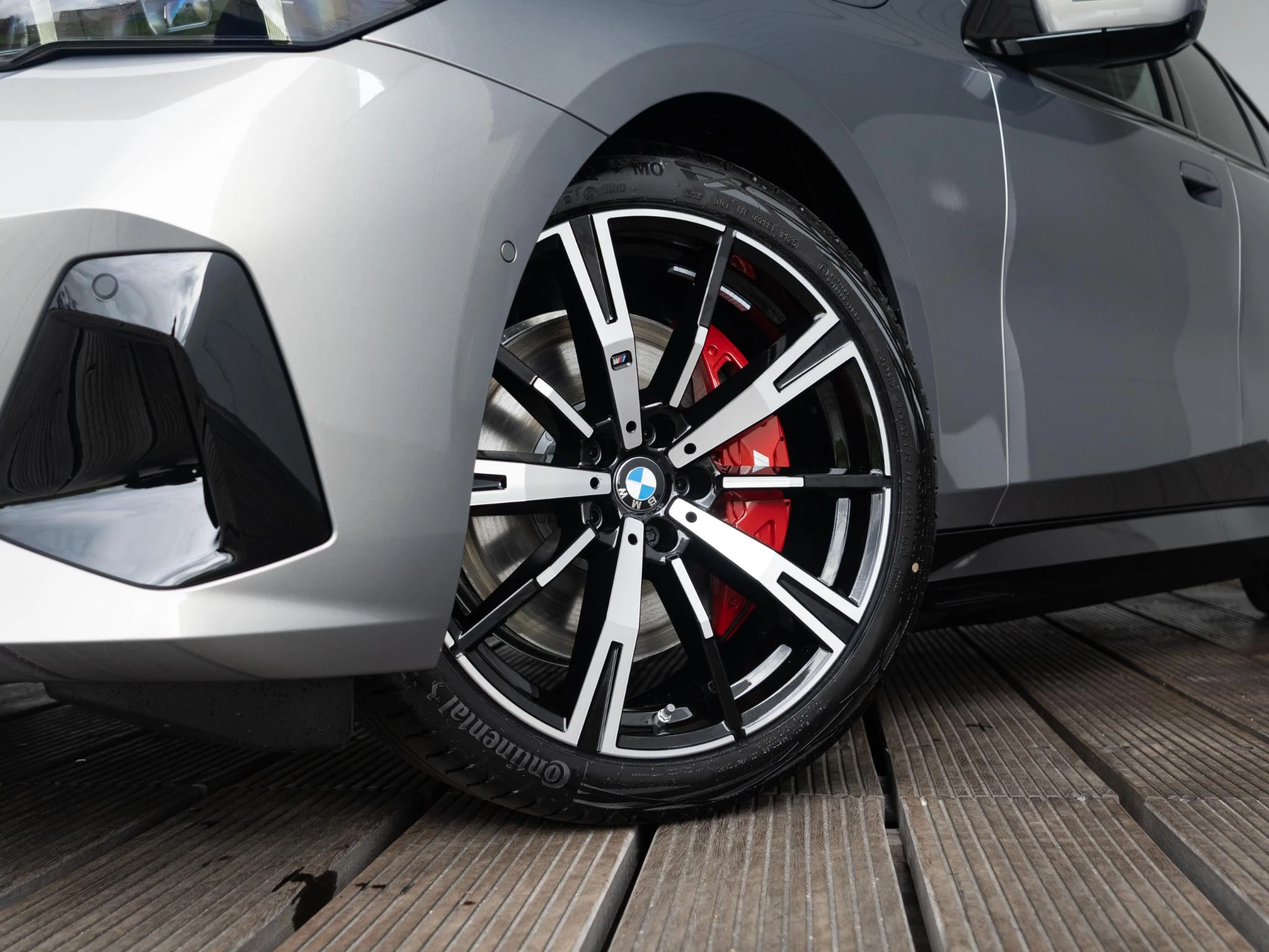 Hoofdafbeelding BMW i5