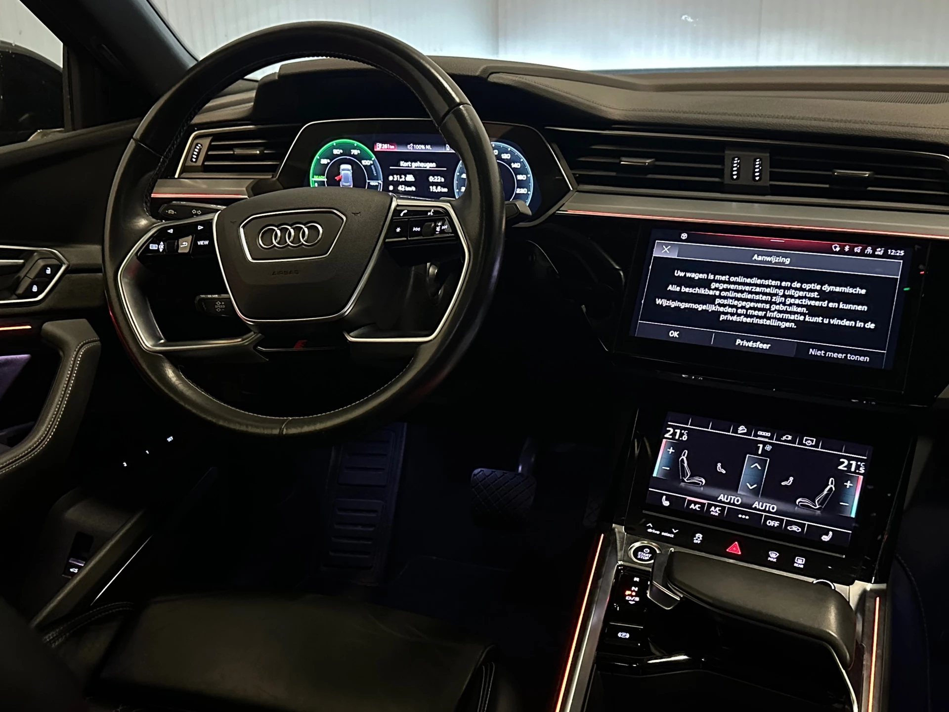 Hoofdafbeelding Audi e-tron