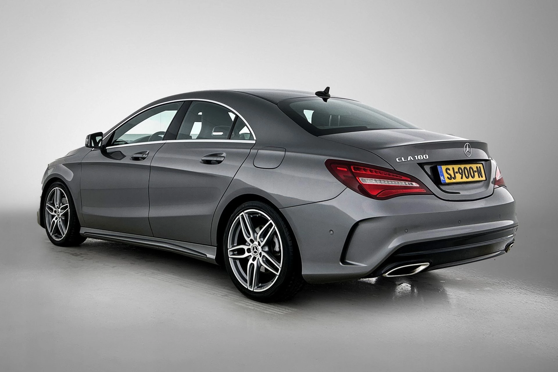 Hoofdafbeelding Mercedes-Benz CLA