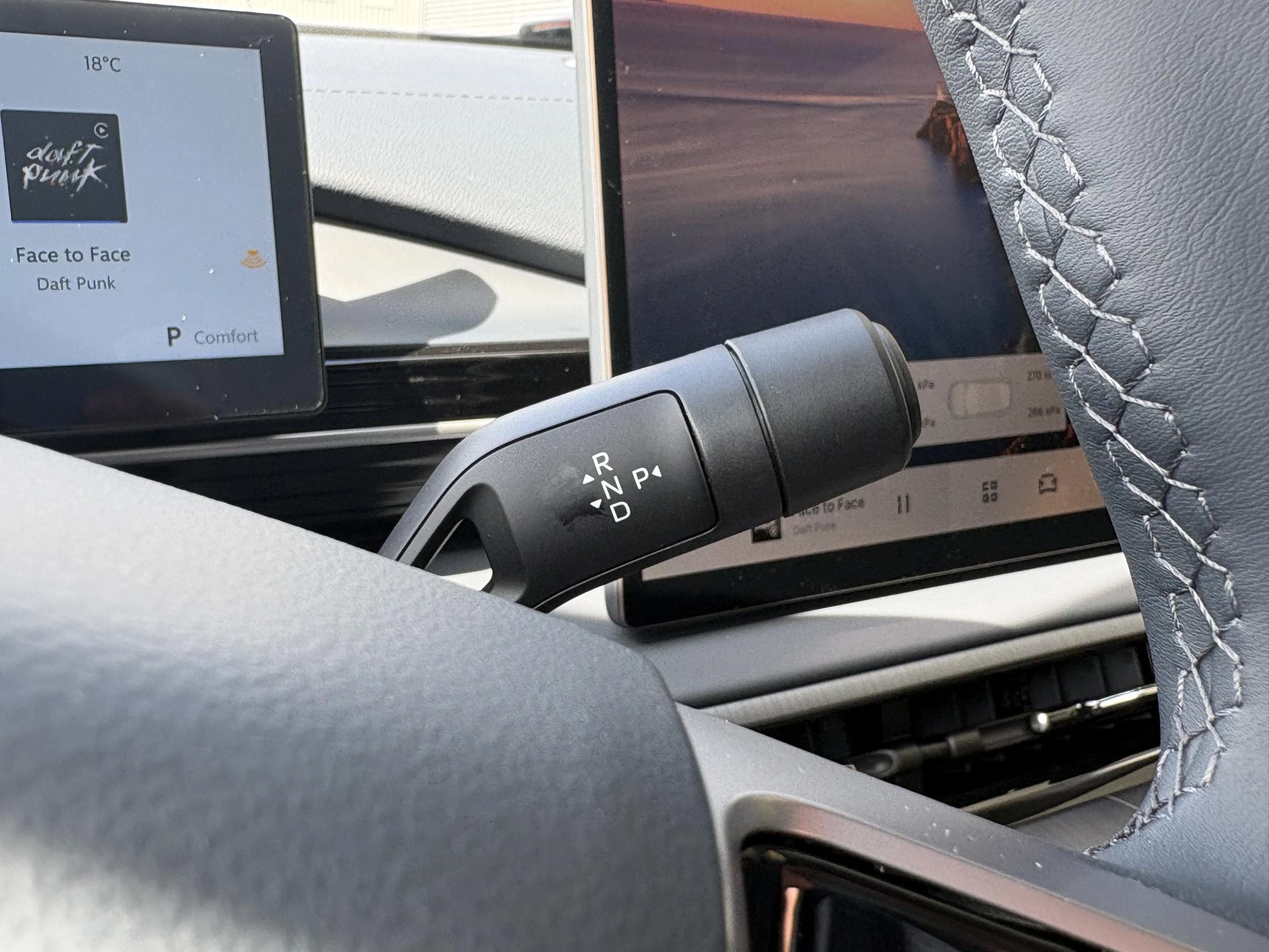 Hoofdafbeelding Geely E5