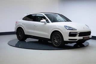Hoofdafbeelding Porsche Cayenne Porsche Cayenne Coupé 3.0 E-Hybrid | 21 inch | 360 Camera | Panoramadak |