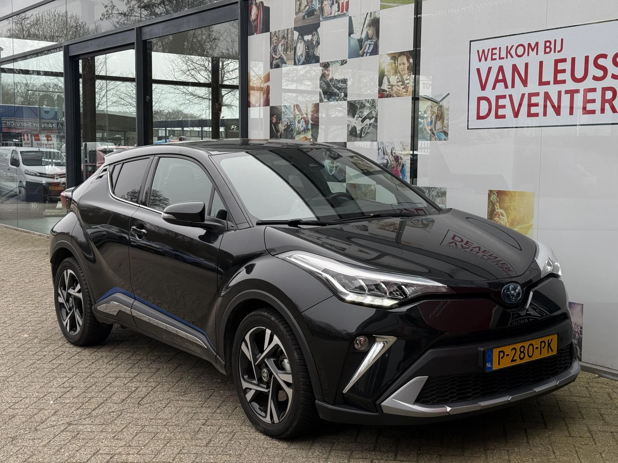Hoofdafbeelding Toyota C-HR