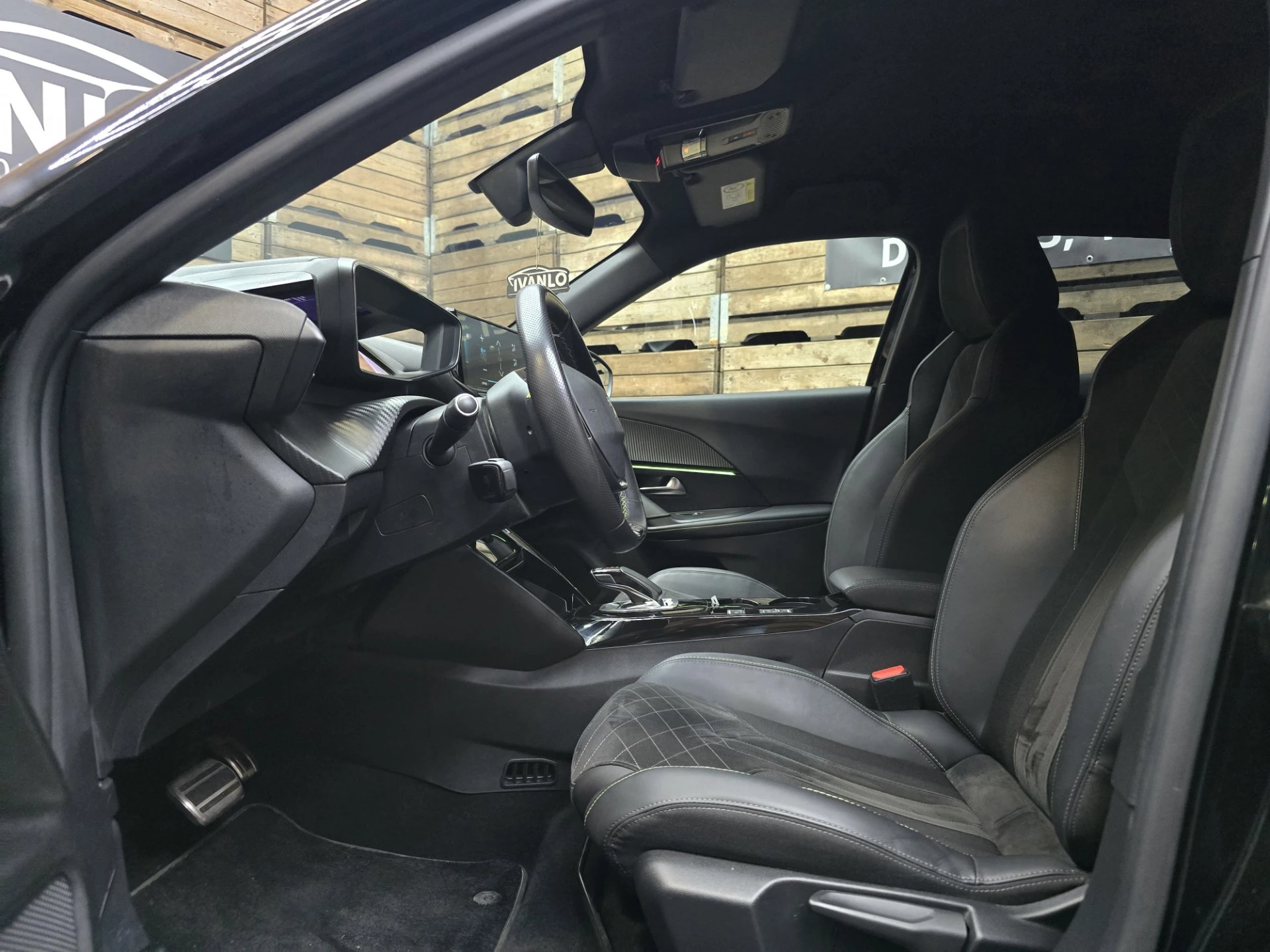 Hoofdafbeelding Peugeot e-2008