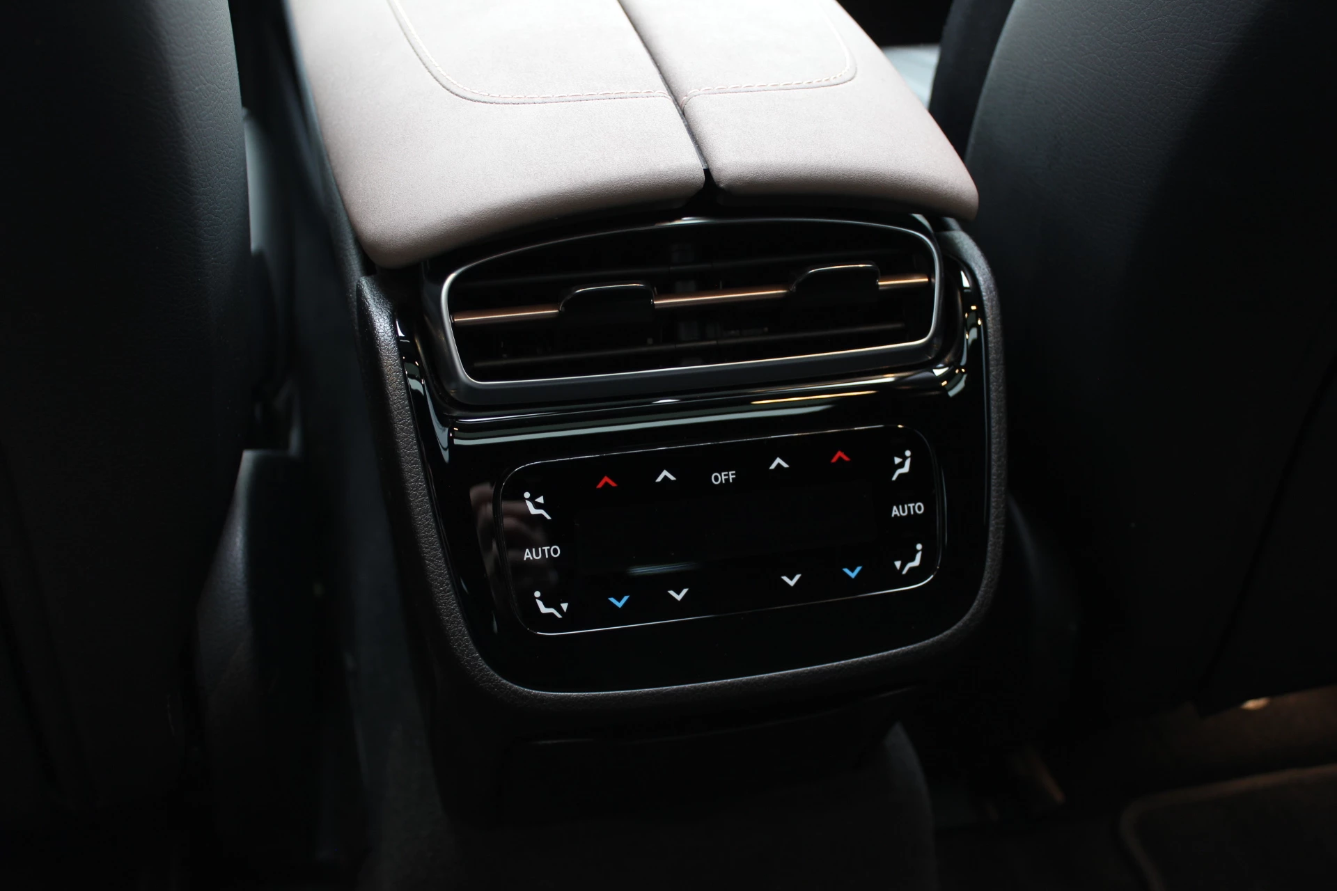 Hoofdafbeelding Mercedes-Benz EQS