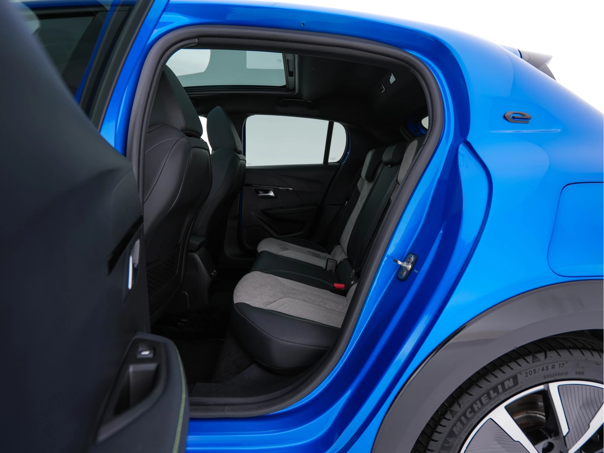 Hoofdafbeelding Peugeot e-208