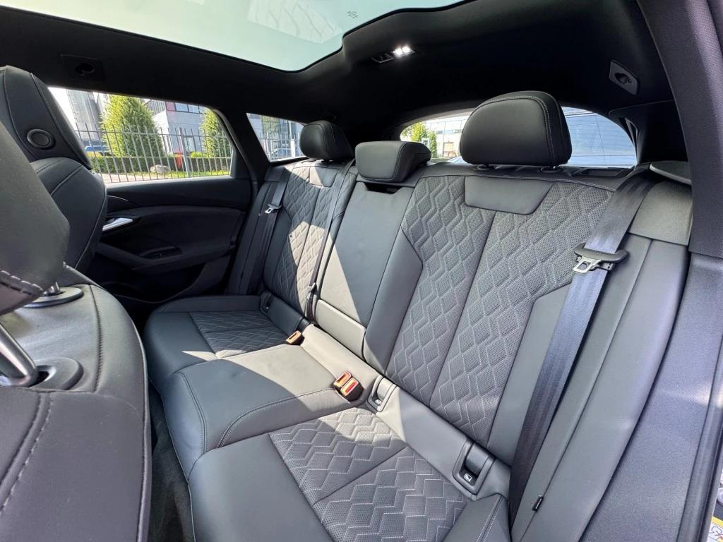 Hoofdafbeelding Audi S6 Avant e-tron