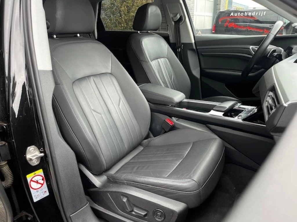 Hoofdafbeelding Audi e-tron