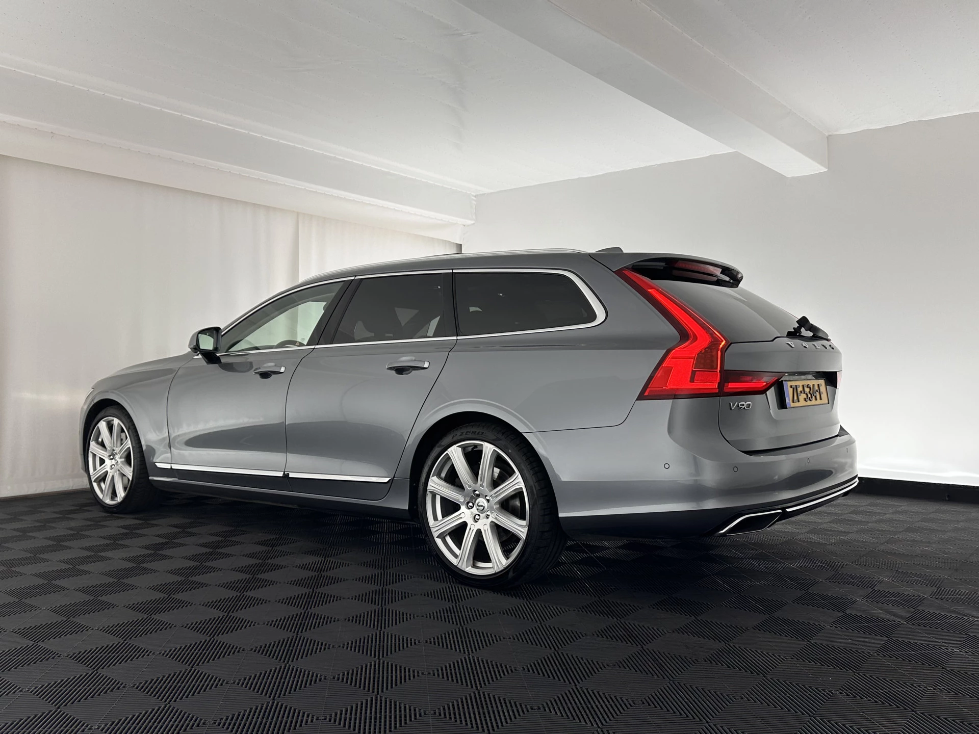 Hoofdafbeelding Volvo V90