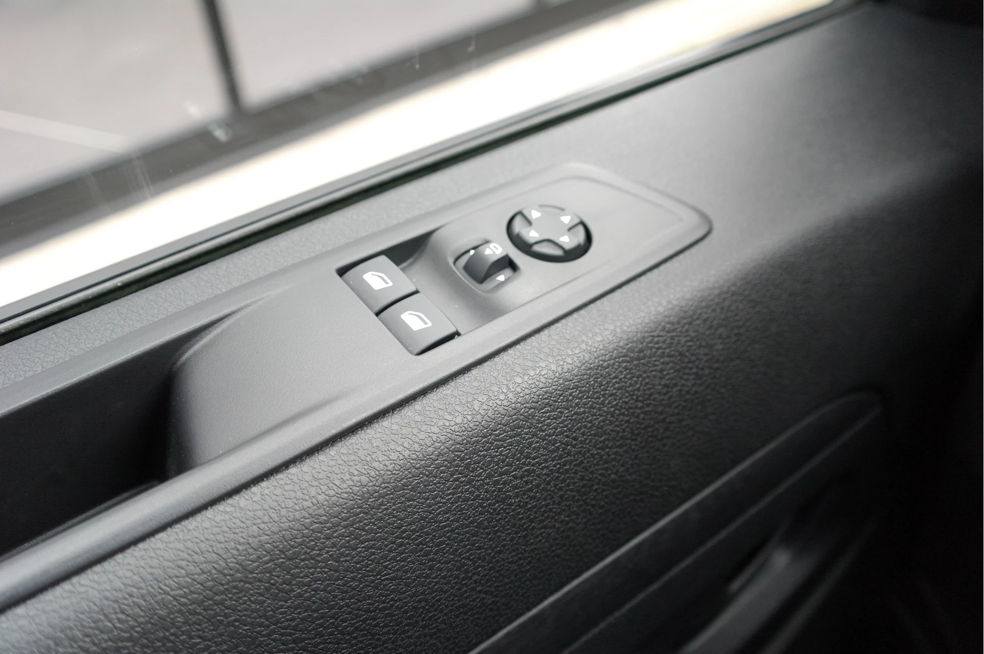 Hoofdafbeelding Peugeot e-Expert