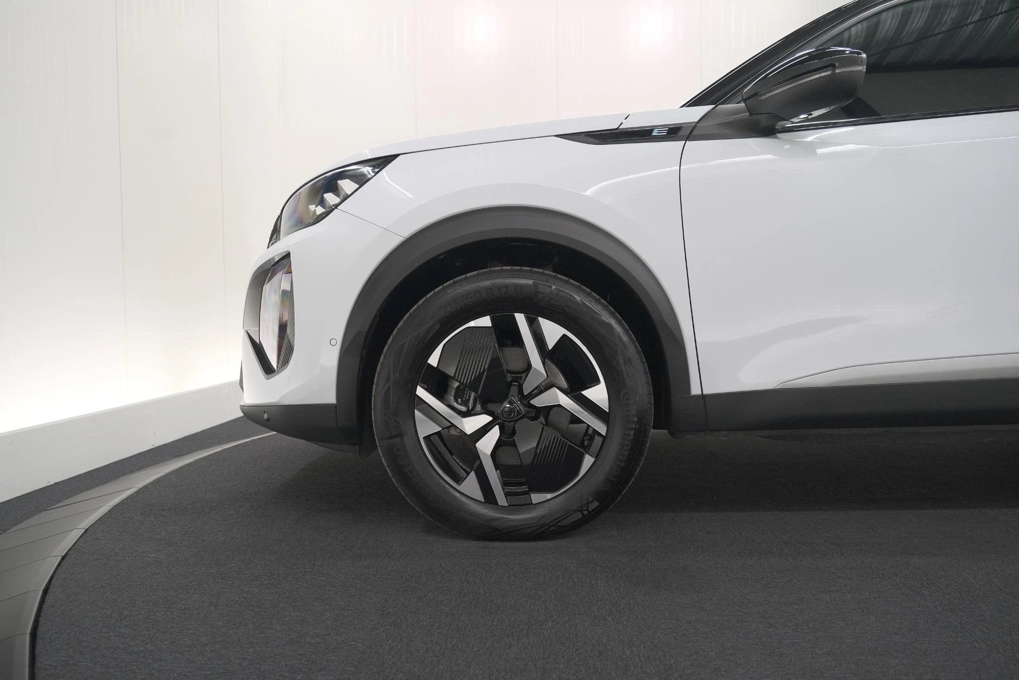 Hoofdafbeelding Peugeot e-2008