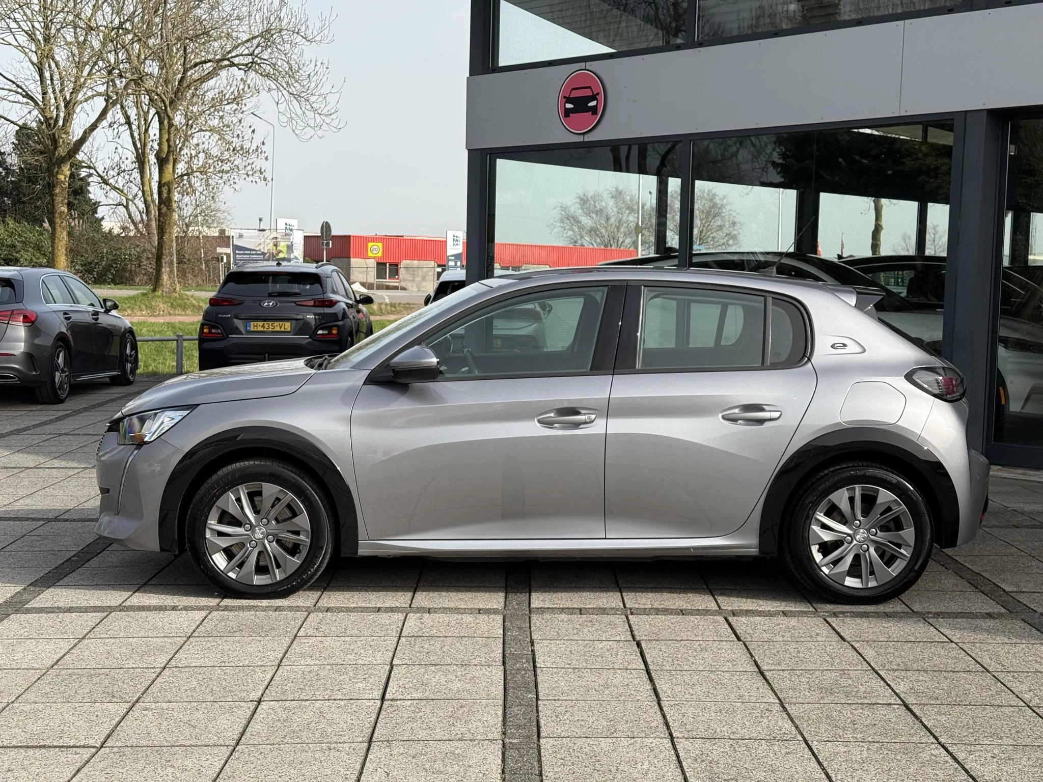 Hoofdafbeelding Peugeot e-208