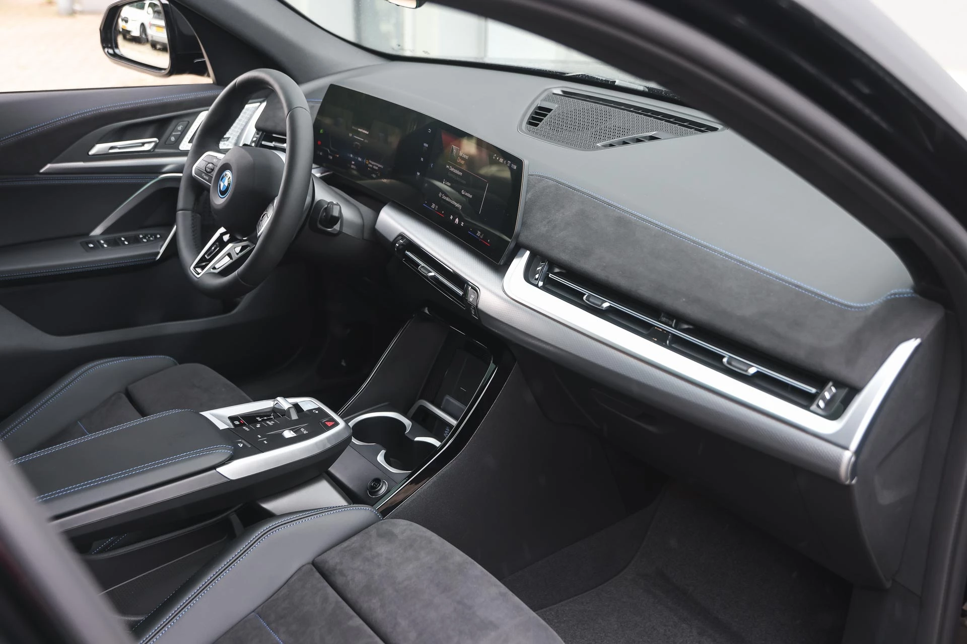 Hoofdafbeelding BMW iX2