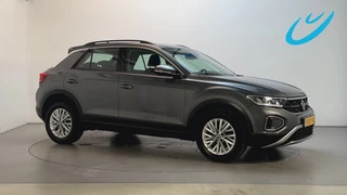 Volkswagen T-Roc 1.0 TSI 110pk Life Business Stoelverwarming Parkeersensoren Navigatie App-Connect