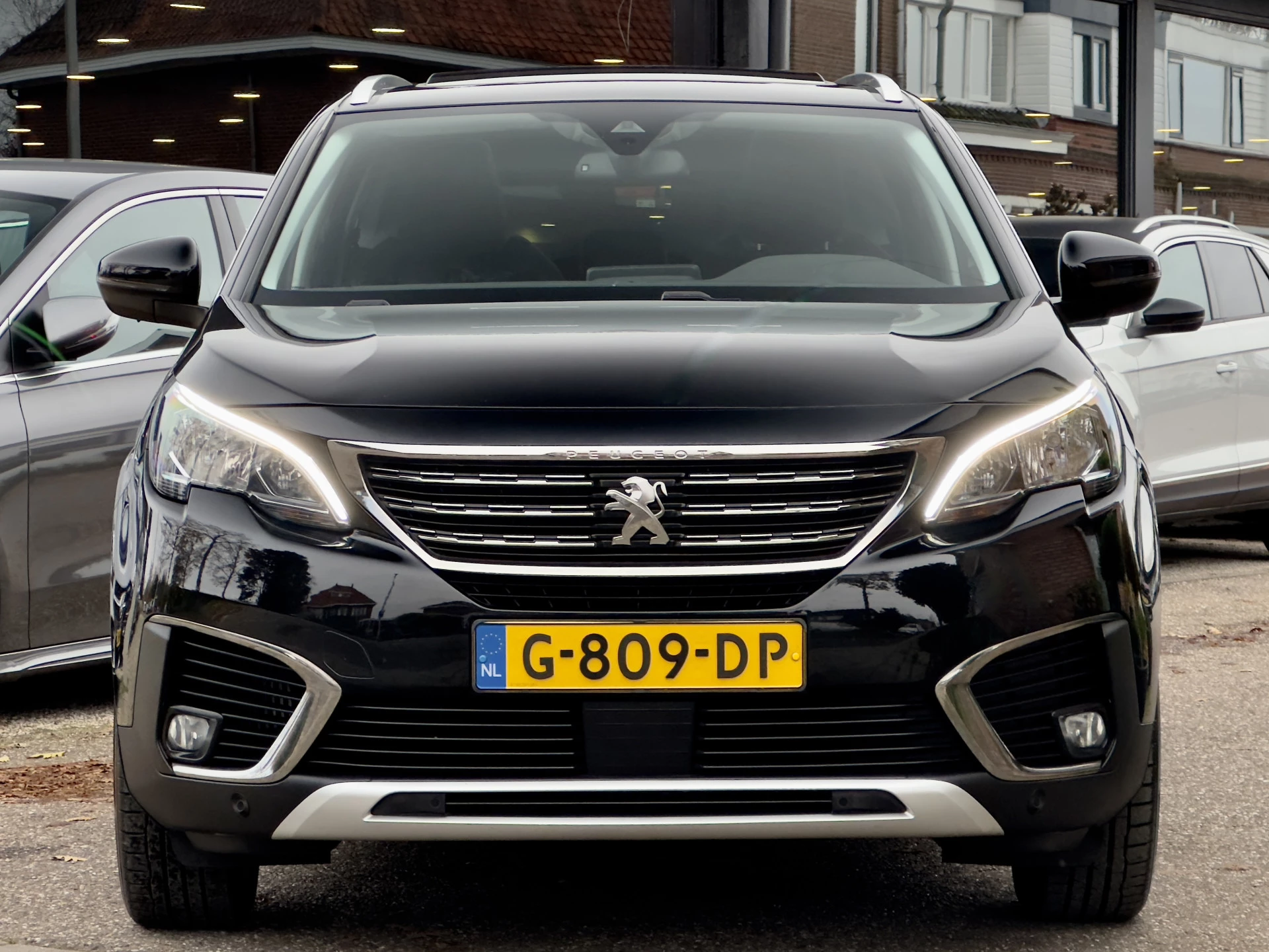 Hoofdafbeelding Peugeot 5008