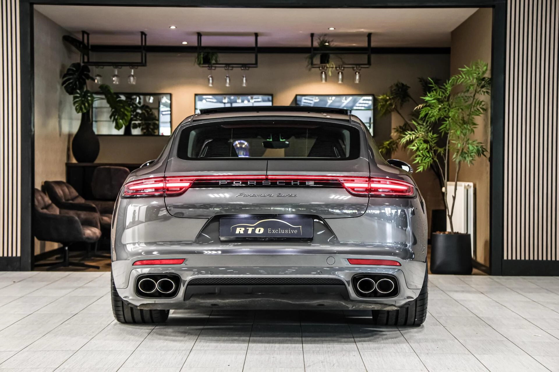 Hoofdafbeelding Porsche Panamera