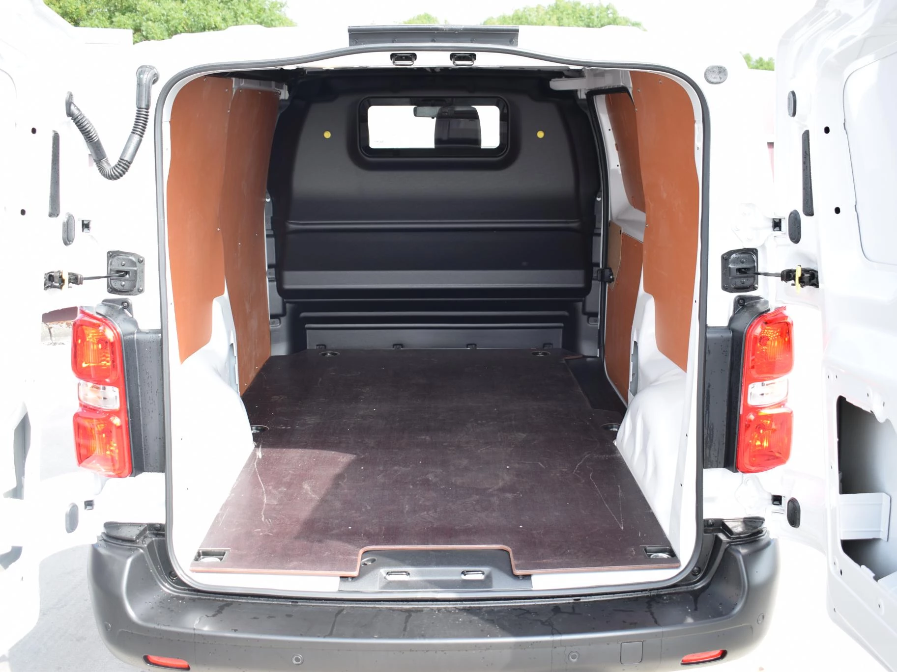 Hoofdafbeelding Peugeot e-Expert