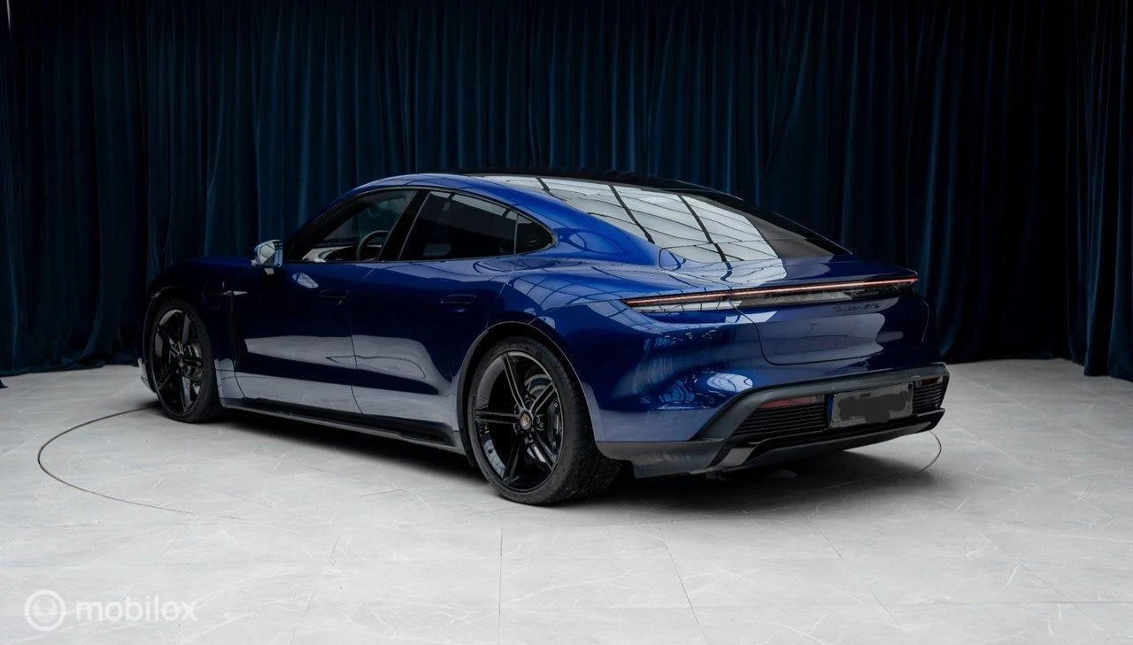 Hoofdafbeelding Porsche Taycan