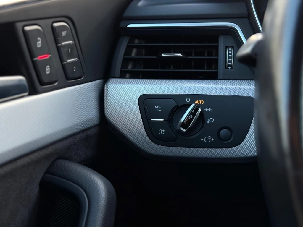 Hoofdafbeelding Audi Cabriolet