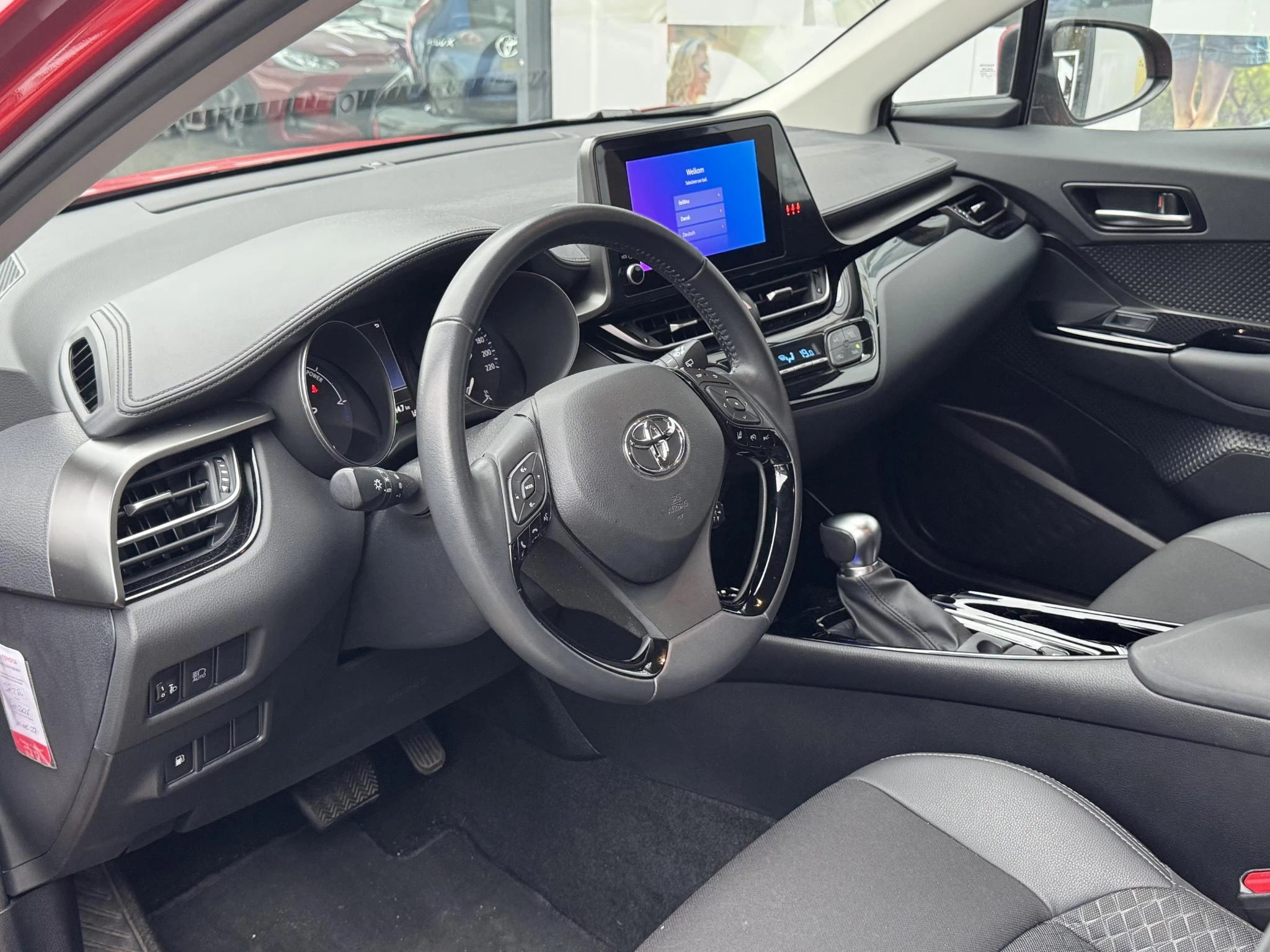 Hoofdafbeelding Toyota C-HR