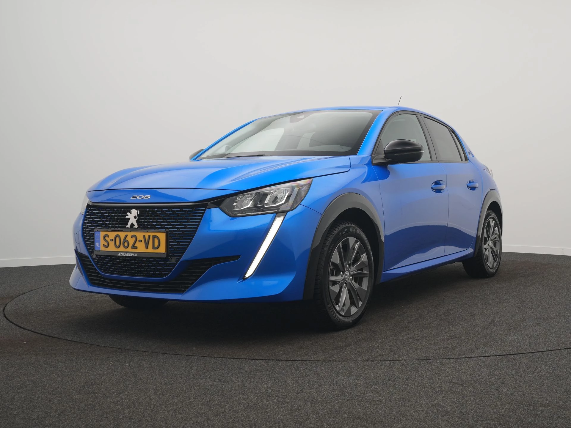 Hoofdafbeelding Peugeot e-208