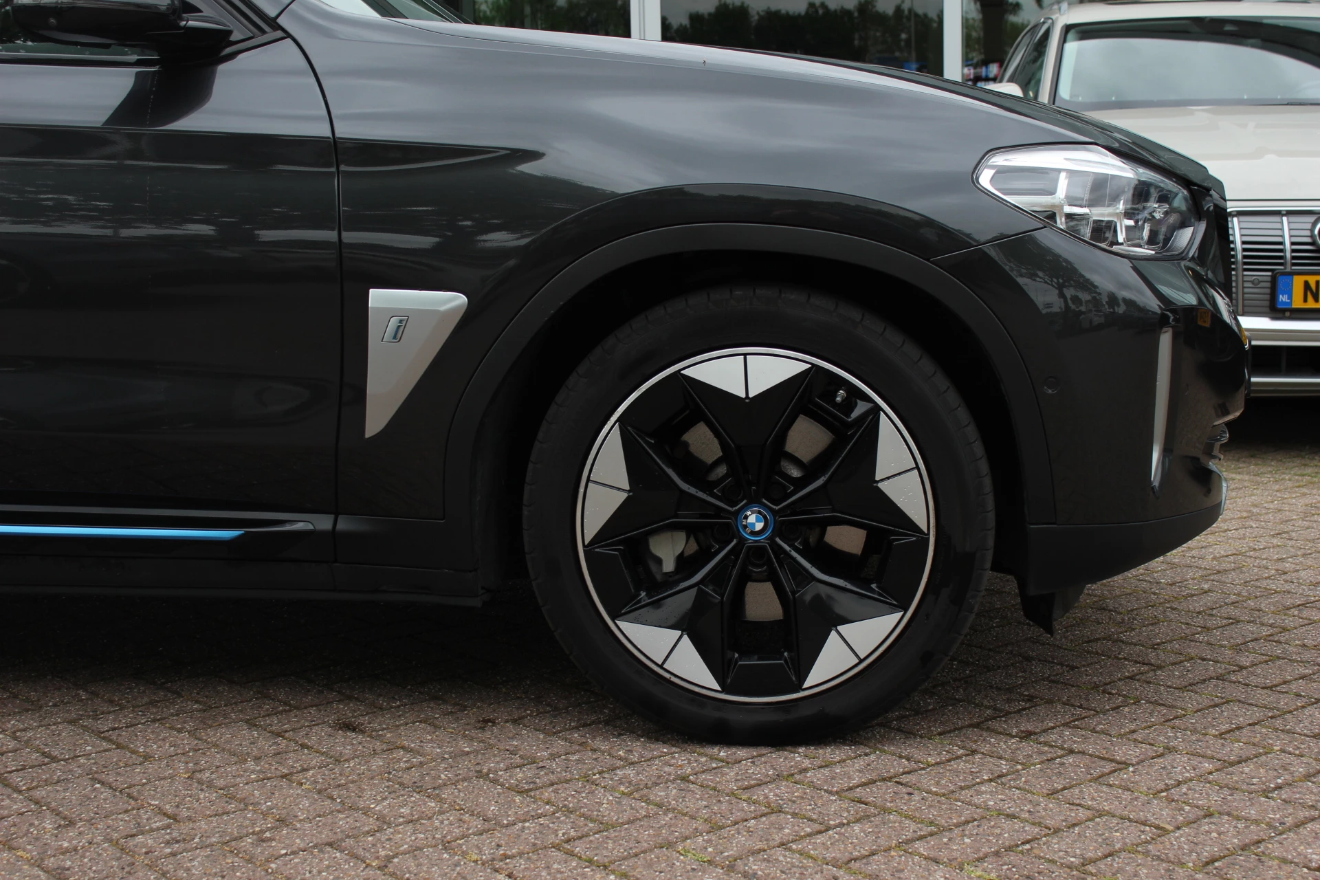 Hoofdafbeelding BMW iX3