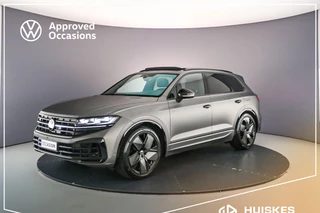 Volkswagen Touareg R 3.0 TSI eHybrid 462pk Tiptronic Trekhaak, Panoramadak, Lederen bekleding, Luchtvering, Head up display, LED matrix verlichting, 360 camera, Adaptive cruise control