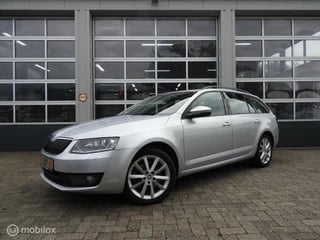 Skoda Octavia Combi 1.8 TSI 180 PK  leder , Xenon