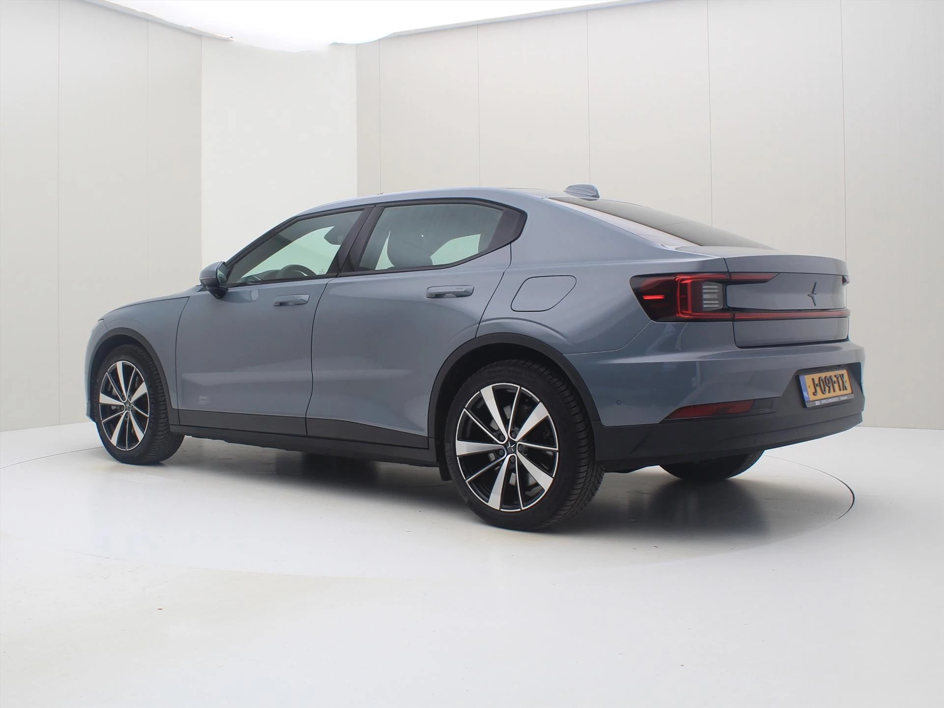 Hoofdafbeelding Polestar 2