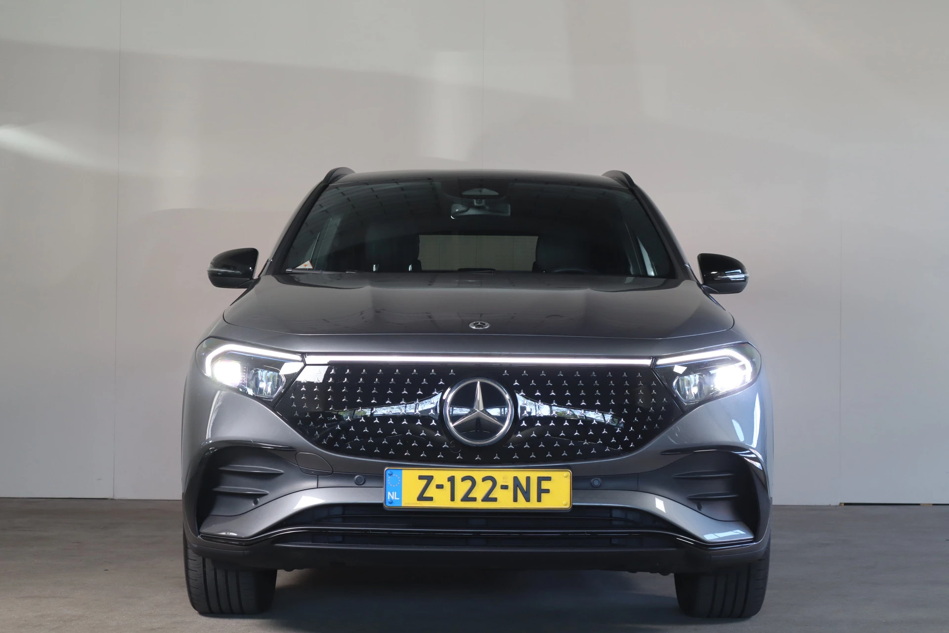 Hoofdafbeelding Mercedes-Benz EQA