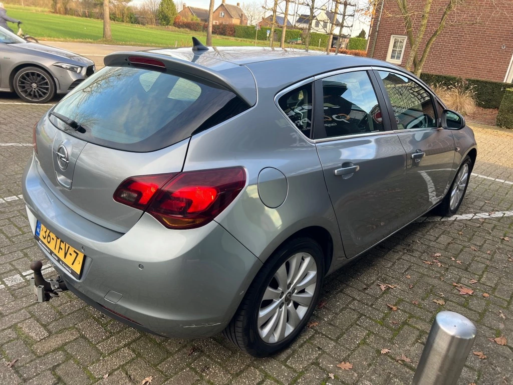 Hoofdafbeelding Opel Astra