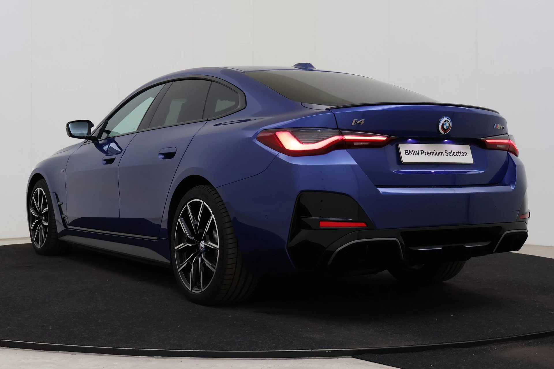 Hoofdafbeelding BMW i4