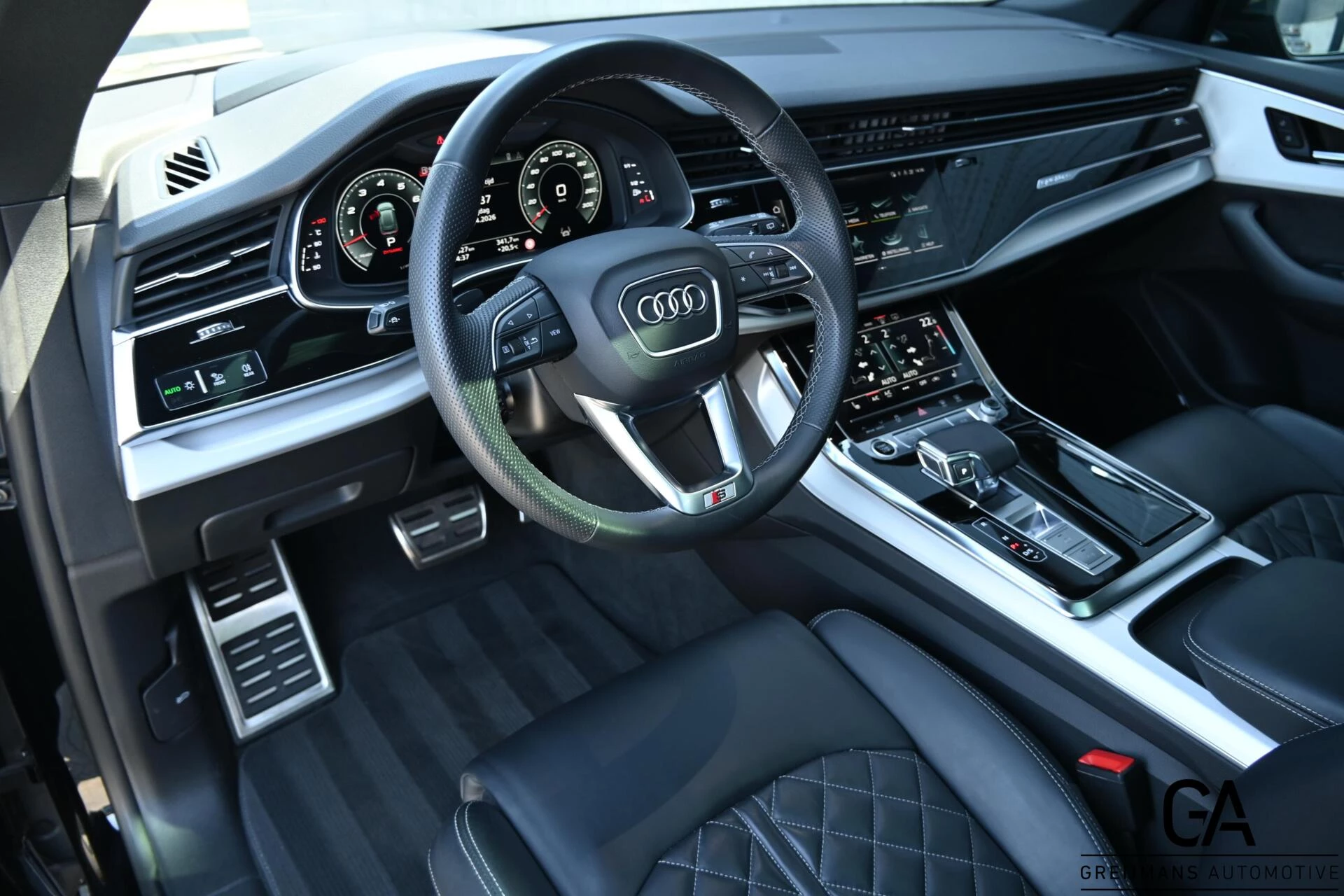 Hoofdafbeelding Audi Q8