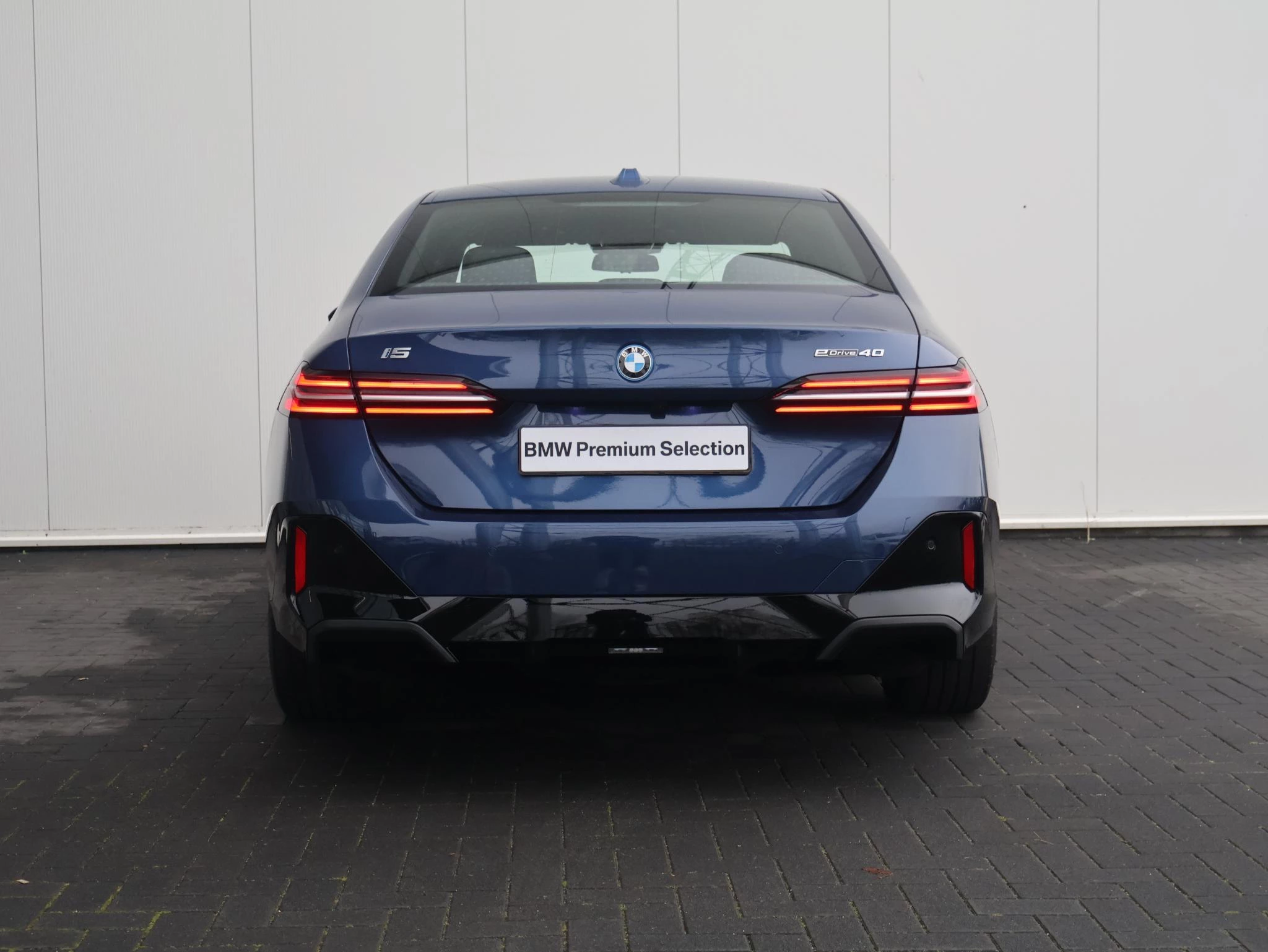 Hoofdafbeelding BMW i5