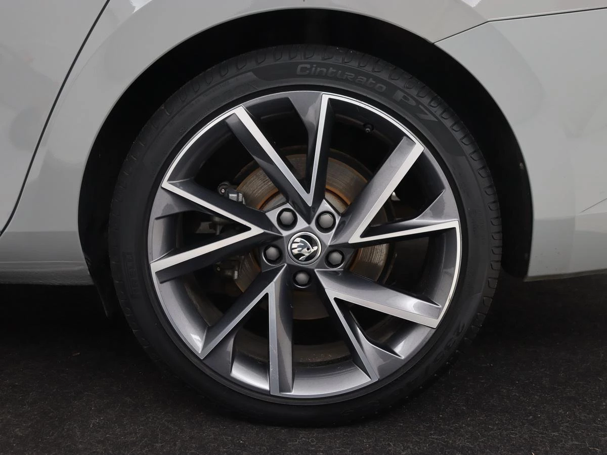 Hoofdafbeelding Škoda Superb