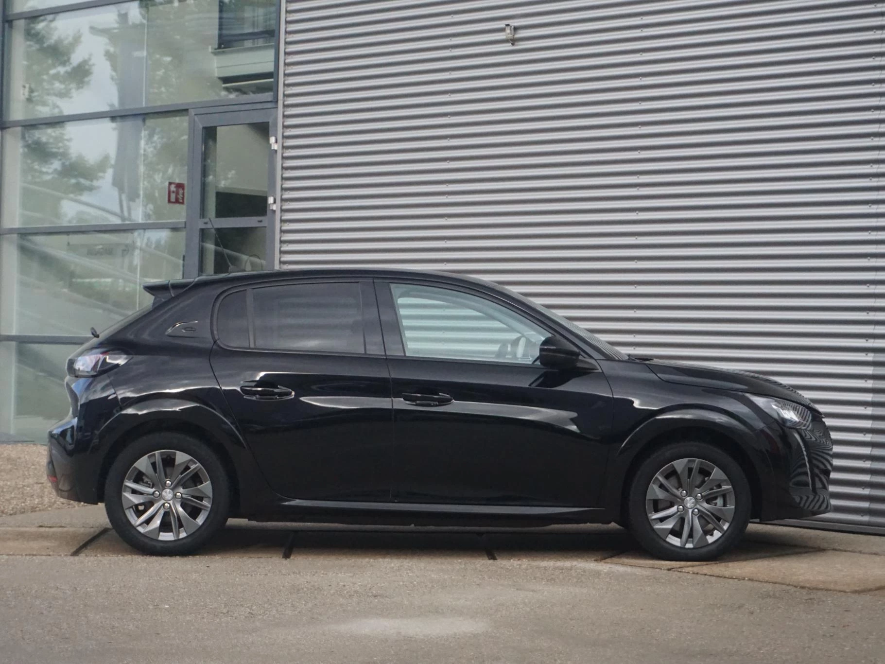 Hoofdafbeelding Peugeot e-208
