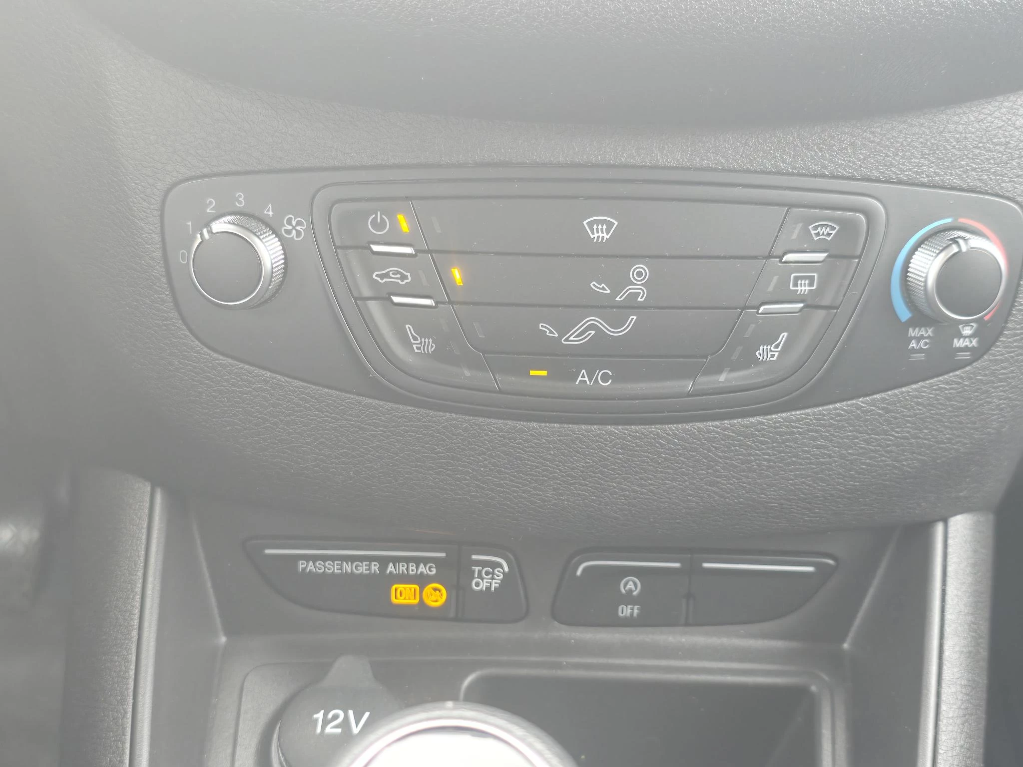 Hoofdafbeelding Ford Transit Courier