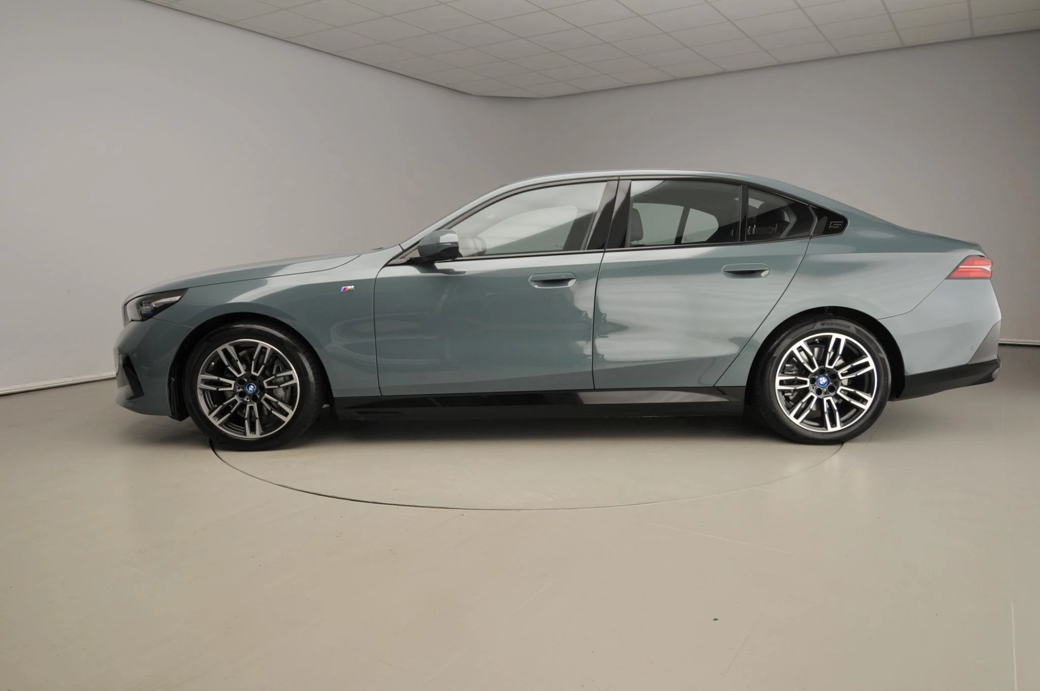 Hoofdafbeelding BMW i5