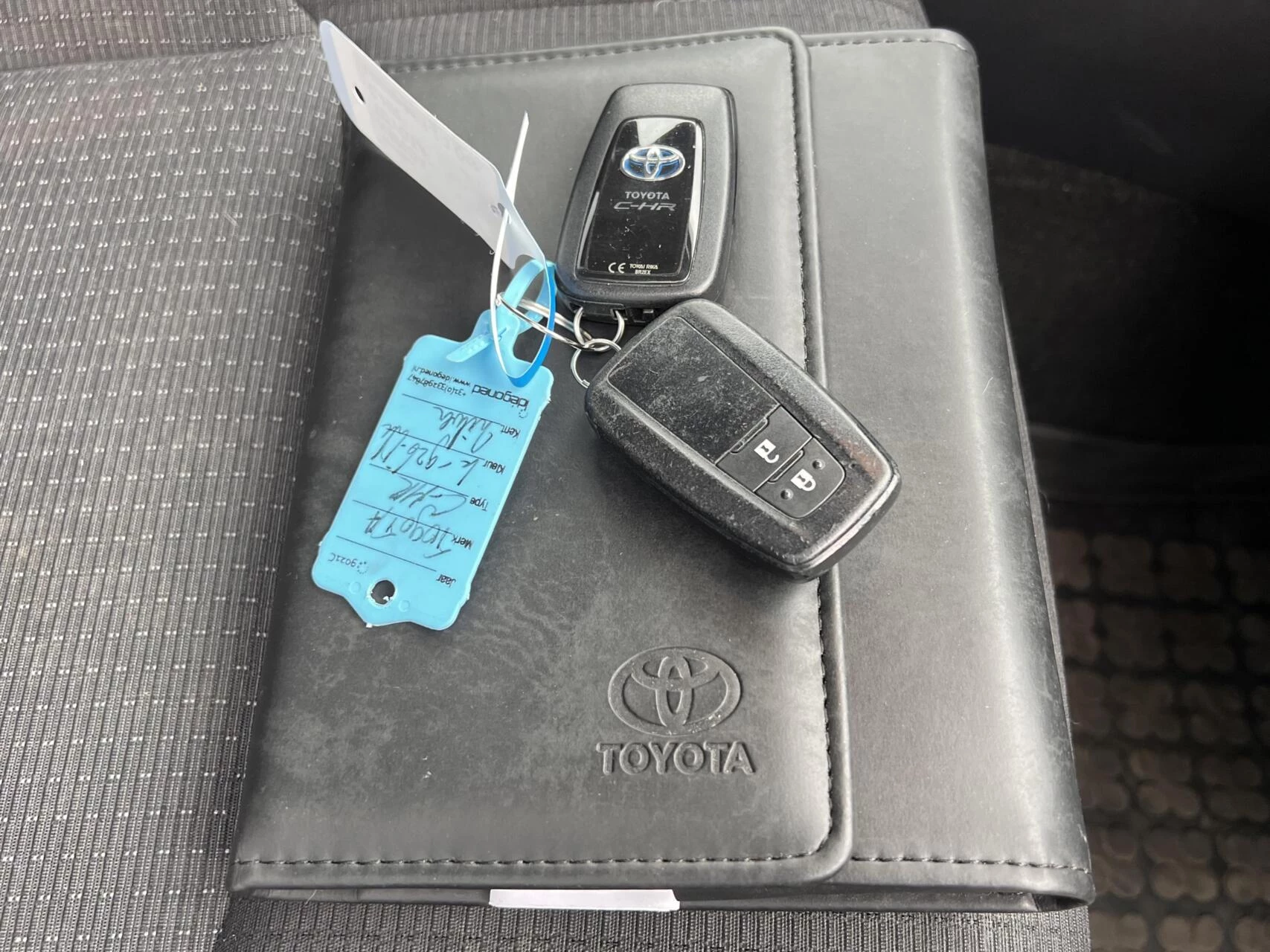 Hoofdafbeelding Toyota C-HR