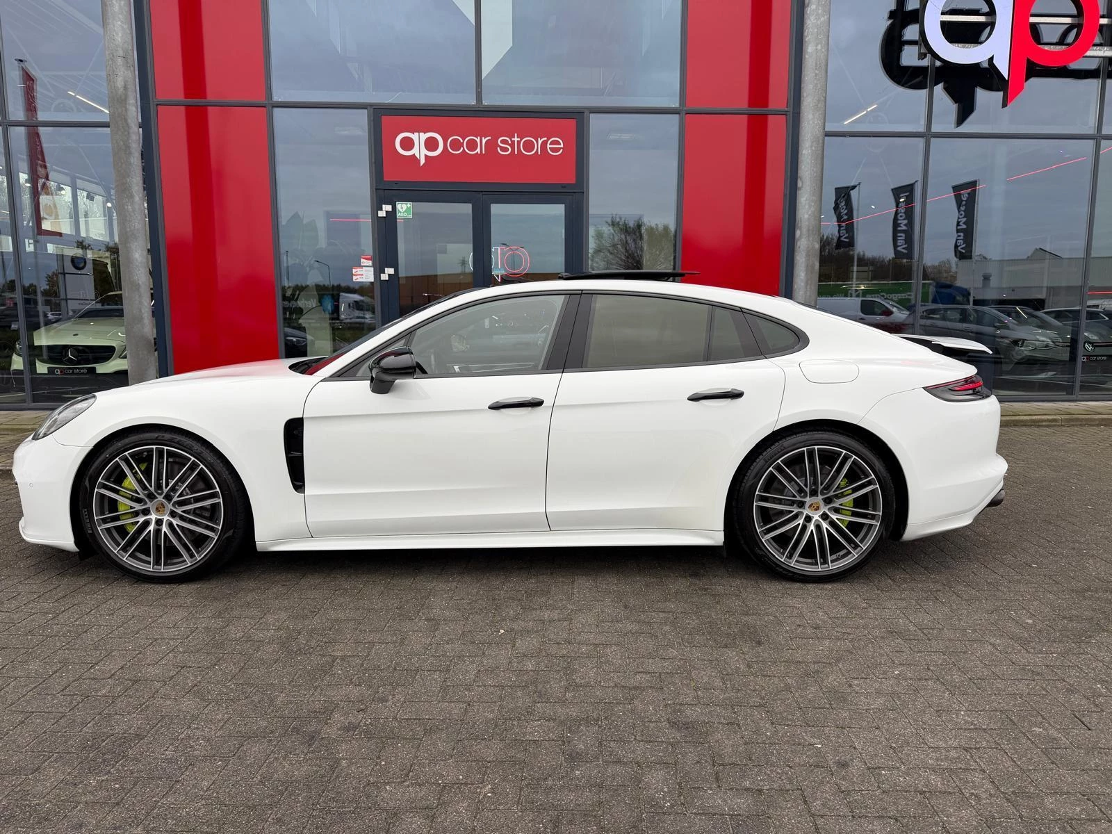 Hoofdafbeelding Porsche Panamera